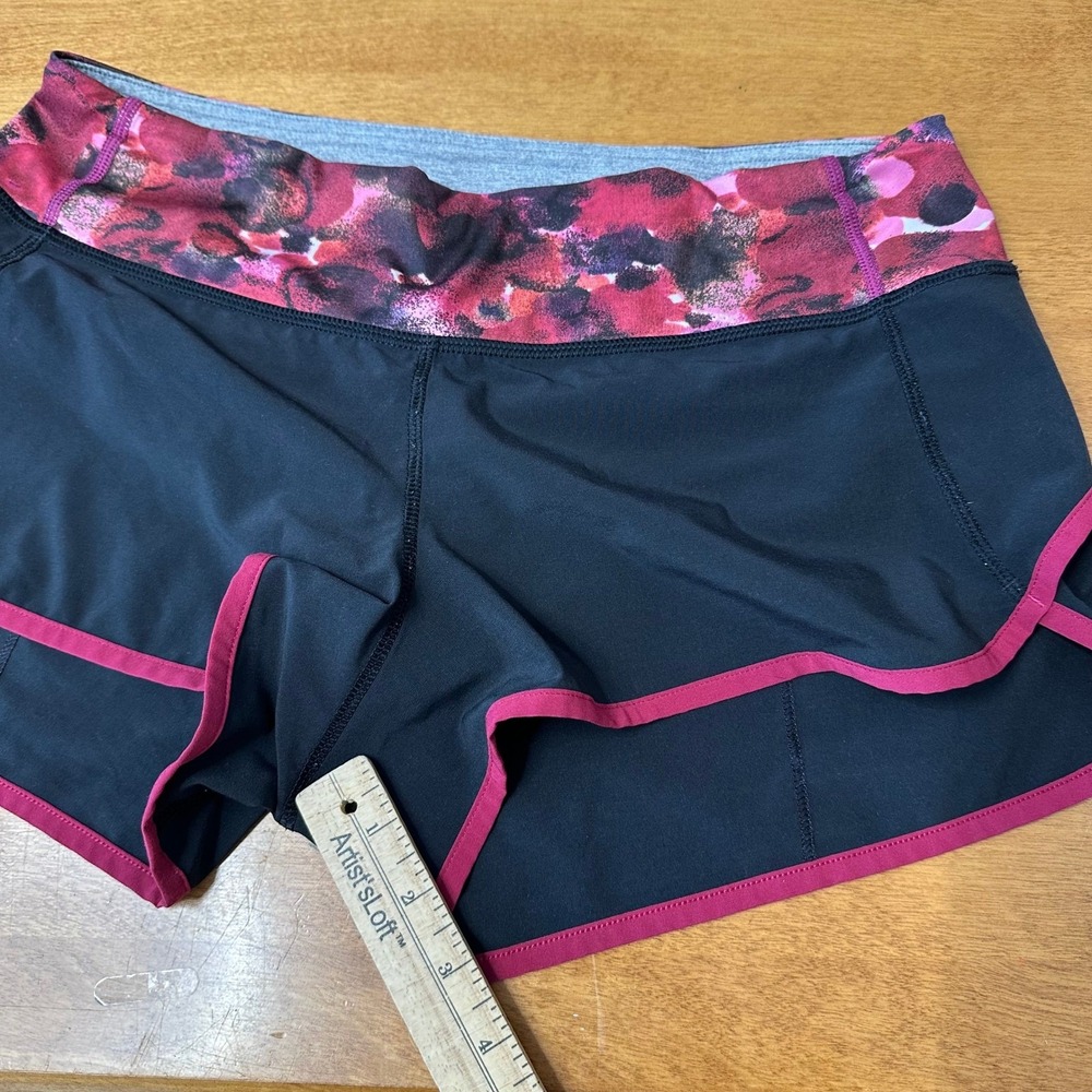 Lululemon Speed Up Shorts Black Poppy Petals Pockets Lined Sz 6 Running Gorpcore - Picture 7 of 10